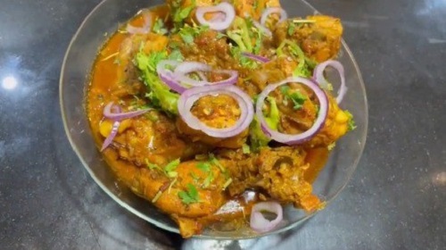 دجاج تكا ماسالا اللذيذ محلي الصنع: رحلة لذيذة إلى المطبخ الهندي